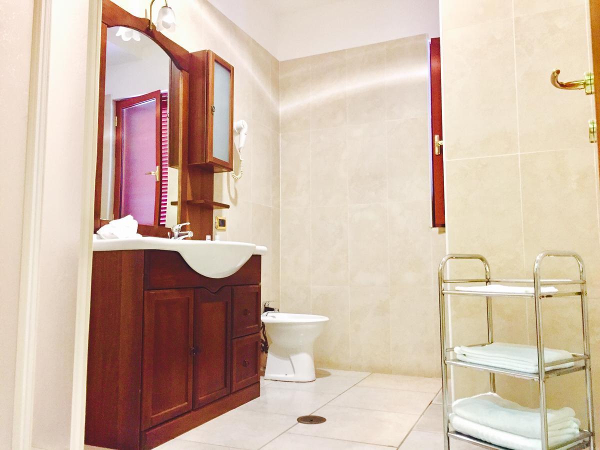 La Fontanina Hotel Giugliano In Campania Eksteriør billede
